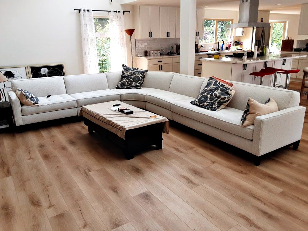 Furniture delivered by Stride Logistics for Raphael in Bellevue